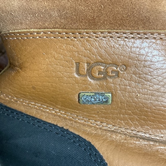 UGG Adirondack III Waterproof Leather
Winter Bootie Camel Size 7.5 - Picture 7 of 14